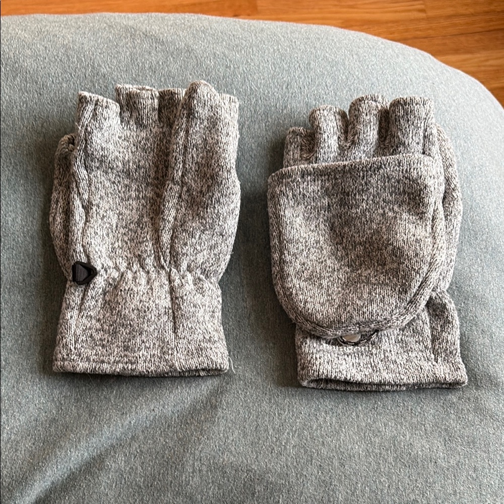 Patagonia. Better Sweater Gray Fingerless Convertible Mittens.